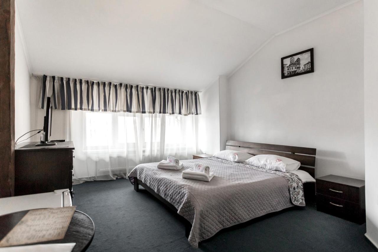 Sunlit Hotel Ivano-Frankivsk Luaran gambar