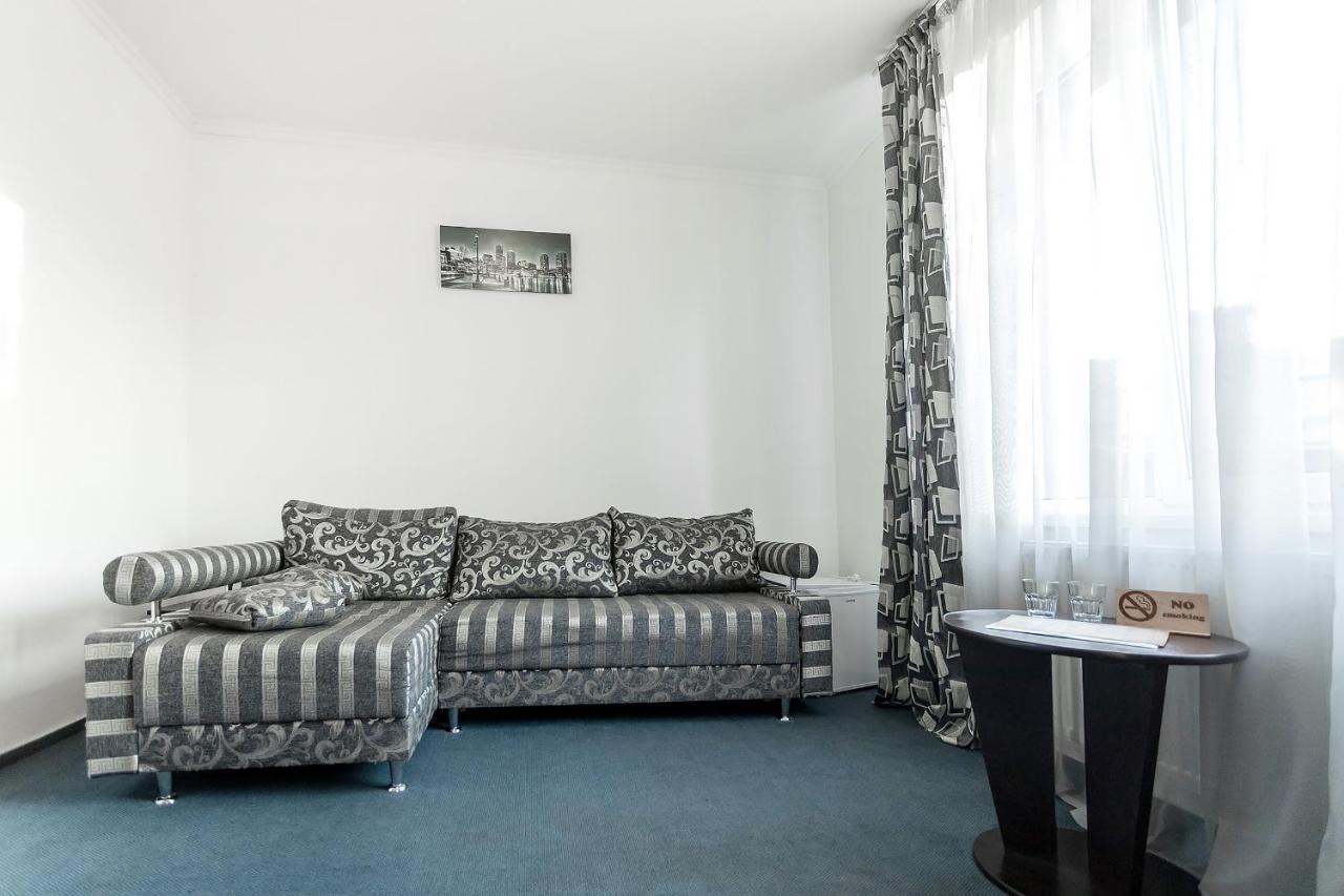 Sunlit Hotel Ivano-Frankivsk Luaran gambar