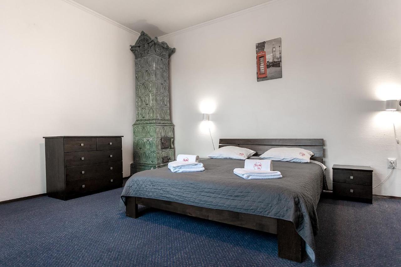 Sunlit Hotel Ivano-Frankivsk Luaran gambar