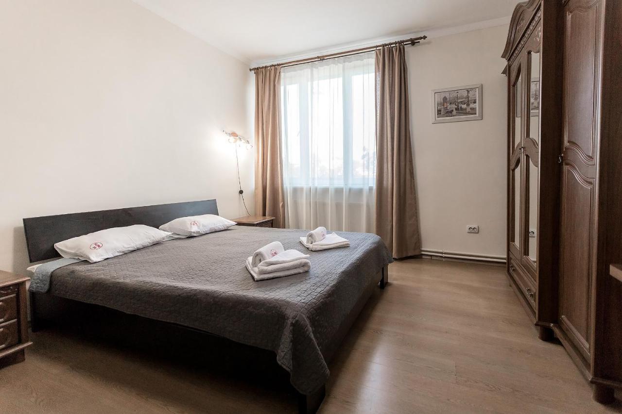 Sunlit Hotel Ivano-Frankivsk Luaran gambar