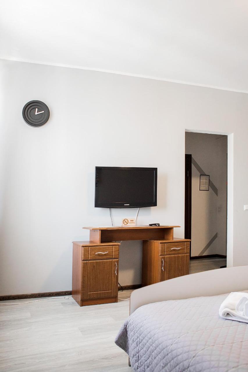 Sunlit Hotel Ivano-Frankivsk Luaran gambar