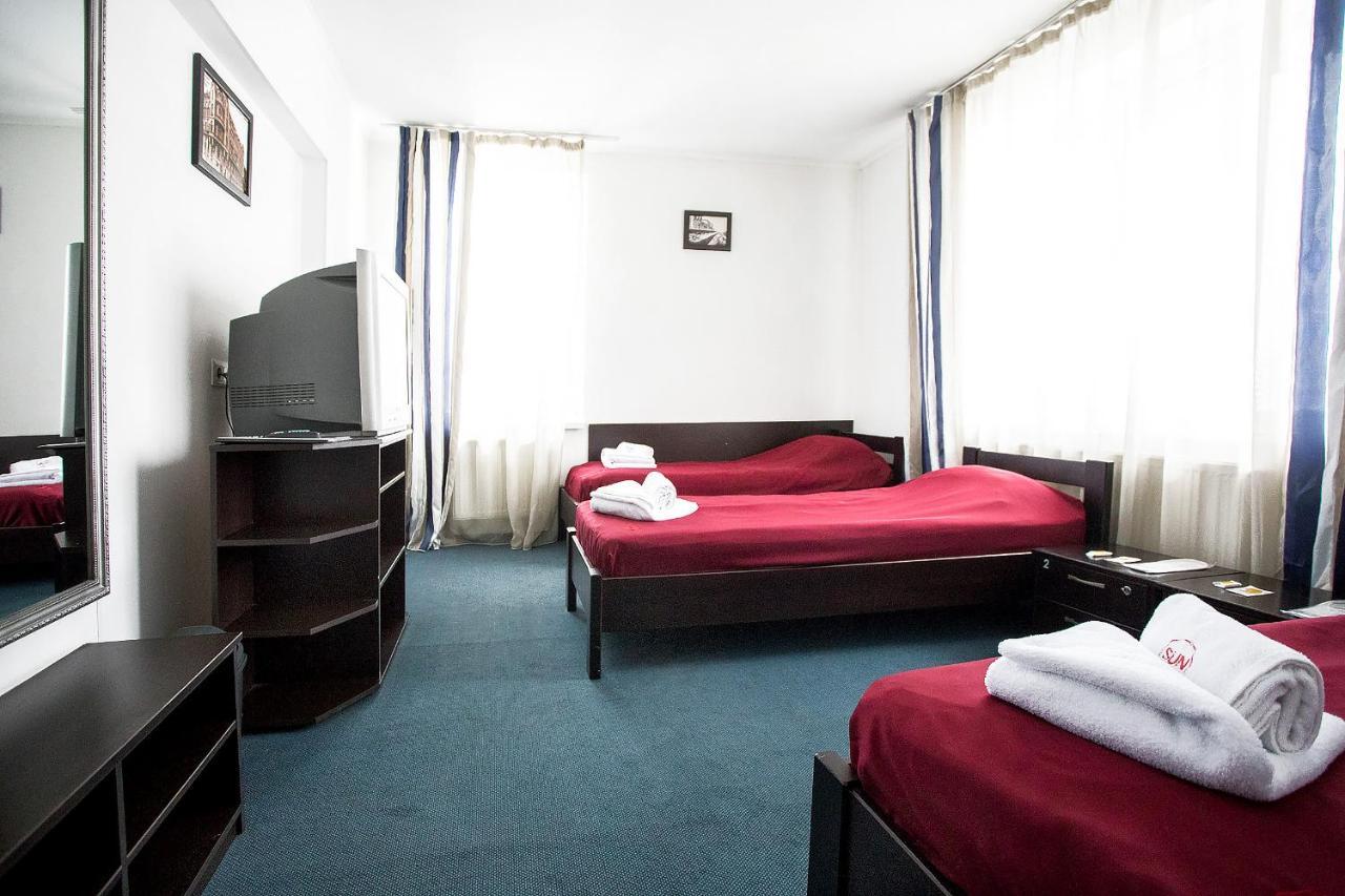 Sunlit Hotel Ivano-Frankivsk Luaran gambar