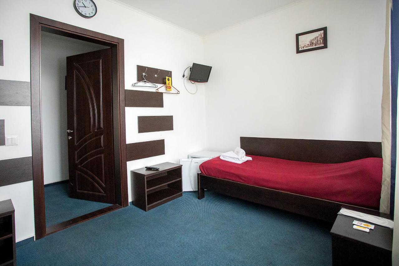 Sunlit Hotel Ivano-Frankivsk Luaran gambar